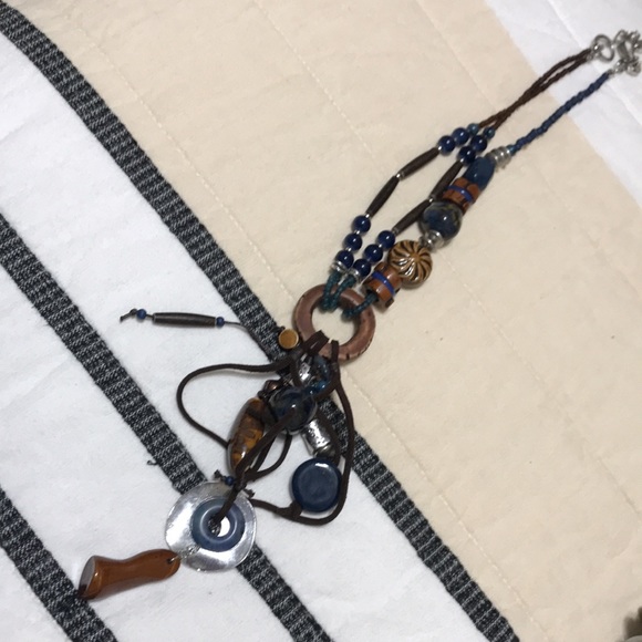 TRESKA NECKLACE WORN ONCE - Picture 3 of 4